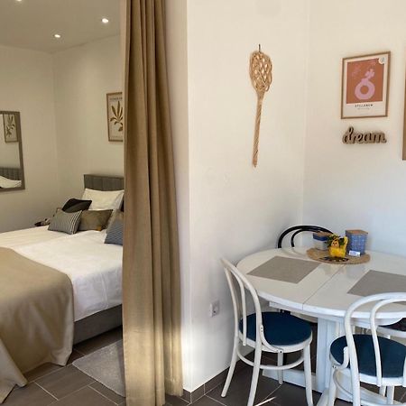 Studio Apartment Lu Rupa ภายนอก รูปภาพ
